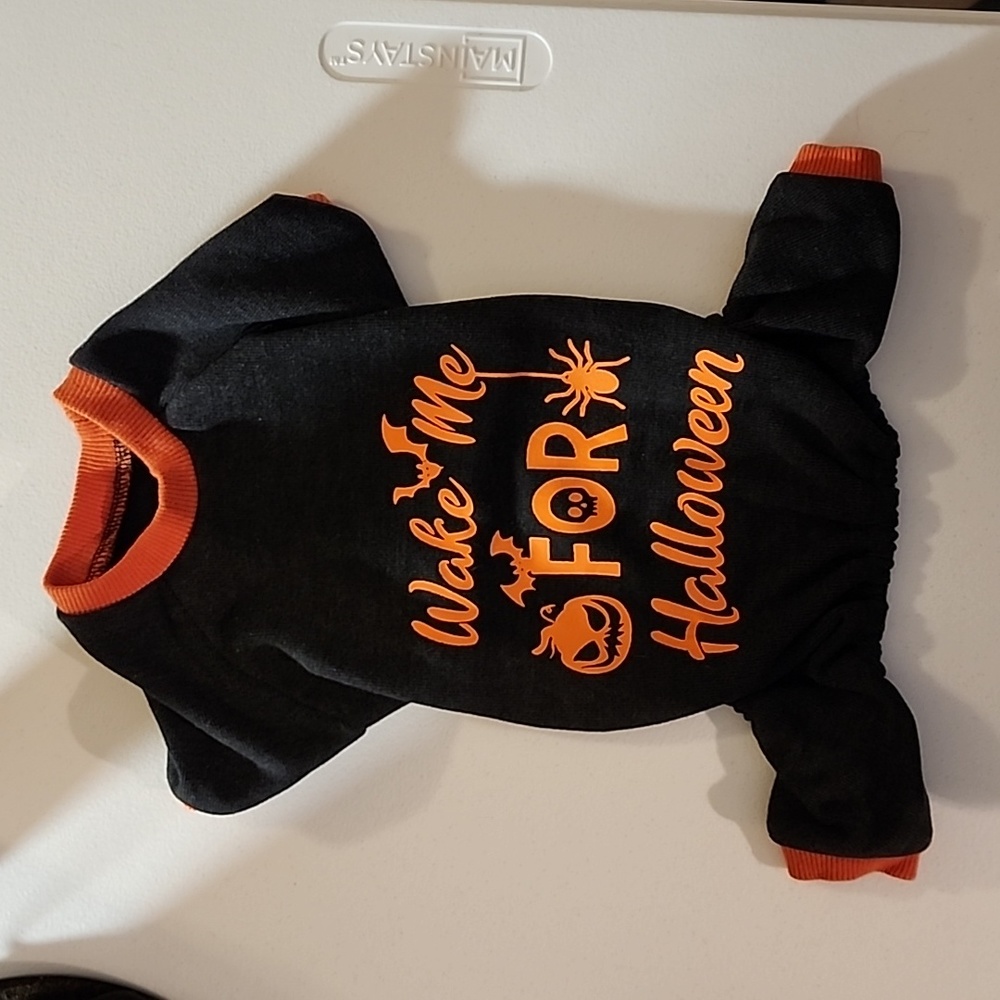 "Wake me for Halloween" 🎃 Medium Dog Pajamas/ Sweatshirt